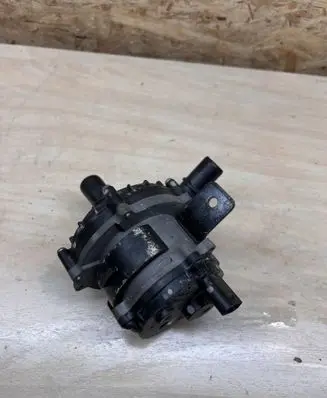 Hyundai Ioniq 5 Electric auxiliary coolant/water pump 
