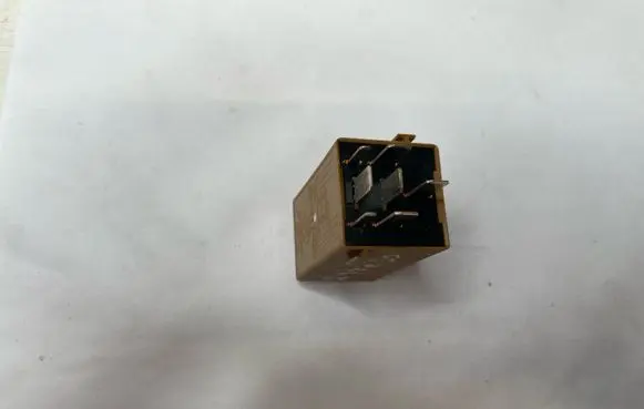 BMW X5 E53 Window control relay 61368384505 V23141B3001X15