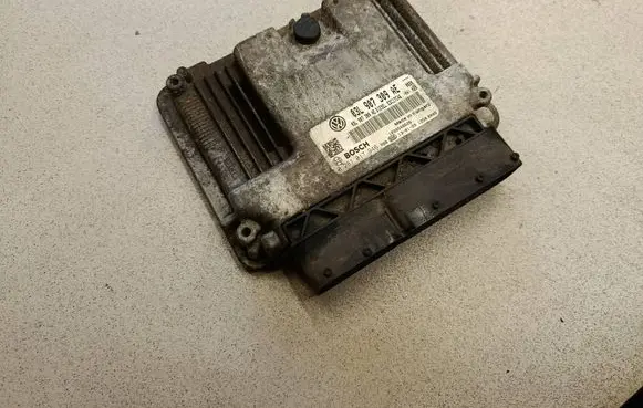 Volkswagen Caddy Engine control unit/module 03L907309AE 0281017946