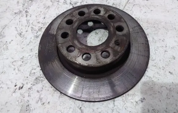 Volkswagen Golf VI Rear brake disc