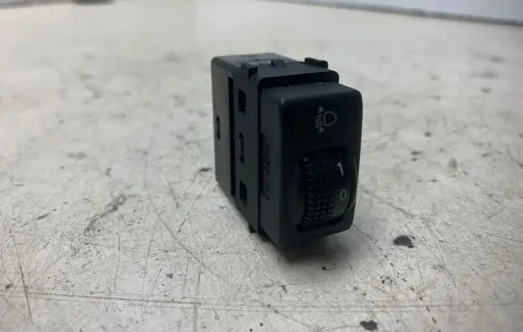 Nissan Tiida C11 Headlight level height control switch