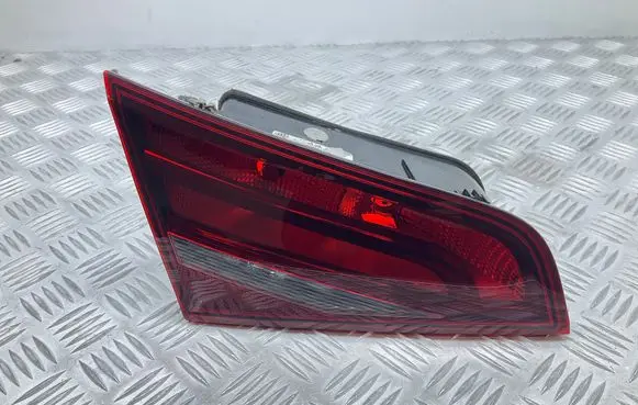 Audi A3 S3 8V Tailgate rear/tail lights 8V4945093