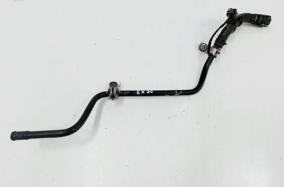 Engine coolant pipe/hose