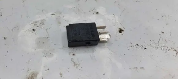 Mercedes-Benz E W211 Other relay 4RA00781300