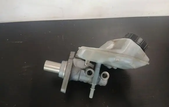 Volvo V70 Master brake cylinder 03350885561