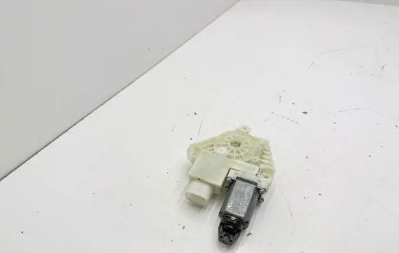 BMW 5 G30 G31 G38 Rear door window regulator motor 7455084 C35317105 041109105