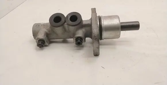 Audi A4 S4 B5 8D Master brake cylinder 21973