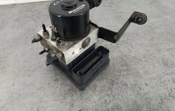 Volvo V50 ABS Pump 
