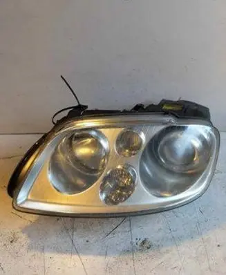 Volkswagen Touran I Headlight/headlamp 0301205271