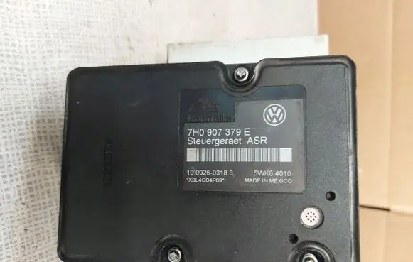 Volkswagen Transporter - Caravelle T5 ABS Pump 7H0907379E