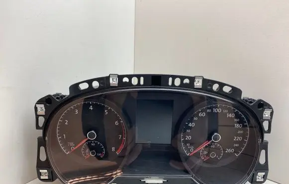 Volkswagen Golf Sportsvan Speedometer (instrument cluster) 517920750B