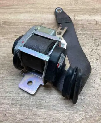Mercedes-Benz GL X166 Front seatbelt 620611000