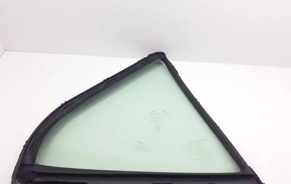 Lexus IS III XE30 Rear vent window glass 6818953040