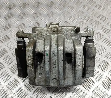 Toyota RAV 4 (XA50) Front brake caliper 4775048170
