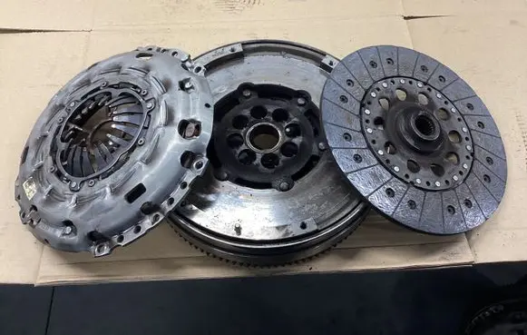 Mazda 6 Clutch set kit R2A116610B R2A116410A R2A116460