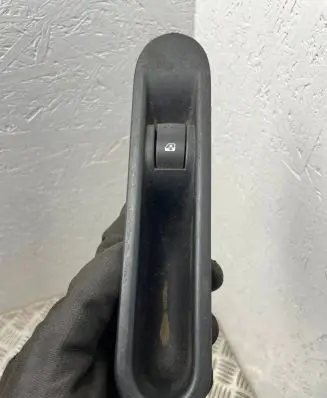 Renault Espace IV Electric window control switch 31144m