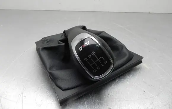 Skoda Octavia Mk2 (1Z) Gear shifter/selector 5L2711113Q I7715