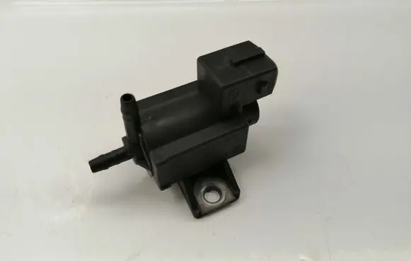 Toyota Corolla Verso AR10 Vacuum valve 258600R010