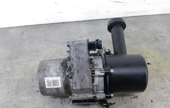 Peugeot 407 Power steering pump 
