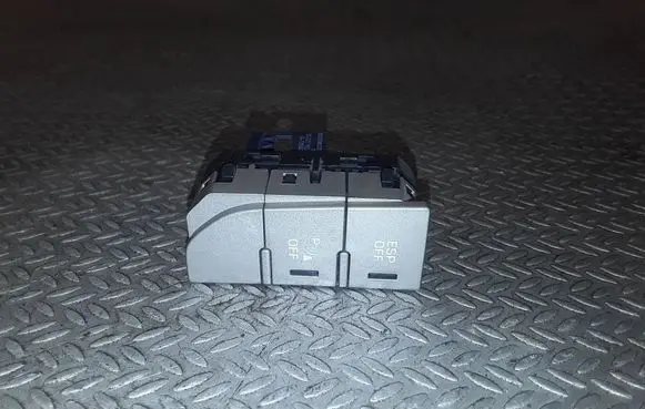 Citroen C5 ESP (stability program) switch 