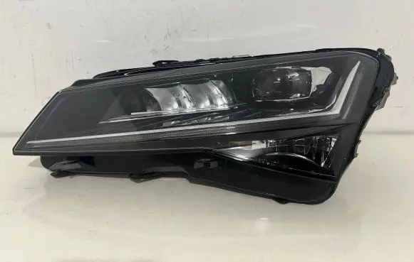 Skoda Superb B8 (3V) Headlight/headlamp 3V1941015D