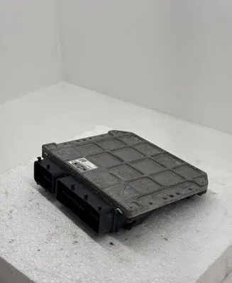 Toyota Auris 150 Engine control unit/module 8966102D82 MB1758004020 8966102082