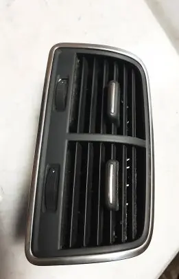 Rear air vent grill