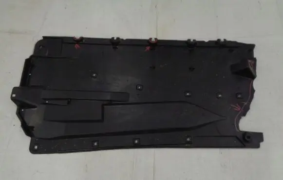 Citroen C5 Aircross Center/middle under tray cover 9671391880