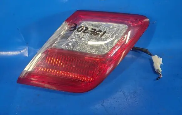 Toyota Camry Boot/trunk interior light 8158006230