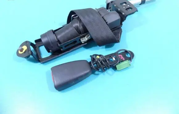 Volvo V50 Front seatbelt 3038937428 IMPRK1354503