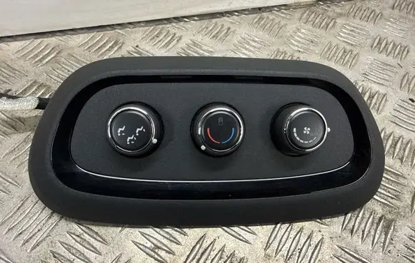 Dodge Durango Climate control unit 68368988AC P7BJ201X9AA 7BJ201X9AA