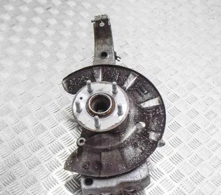 Front wheel hub