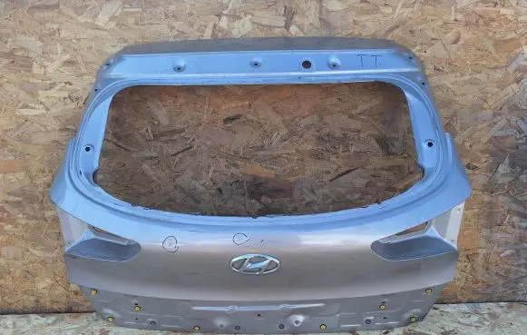 Hyundai Tucson LM Truck tailgate 