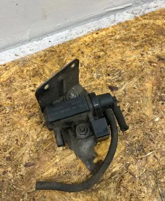 BMW 5 E60 E61 Turbo solenoid valve 7805391 70206301