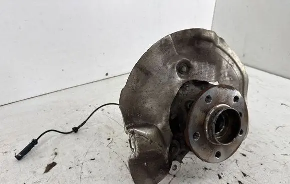 BMW 2 F44 Front wheel hub 6876646 31216876646