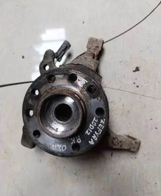 Opel Zafira A Front wheel hub