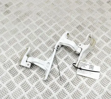 Mercedes-Benz Sprinter W907 W910 Front door hinges set A9107201500 A9107201600