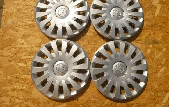 Skoda Octavia Mk3 (5E) R16 wheel hub/cap/trim 5E0601147B