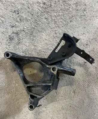 Nissan Almera N16 Fuel pump bracket 