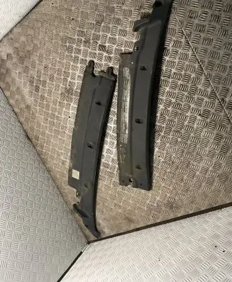 Renault Master II Wiper trim
