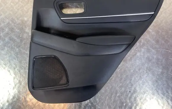 Honda HR-V Rear door card panel trim