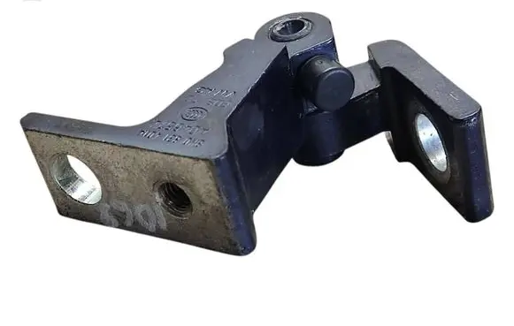 Volkswagen Touareg II Front door upper hinge 8K0831401A A046574