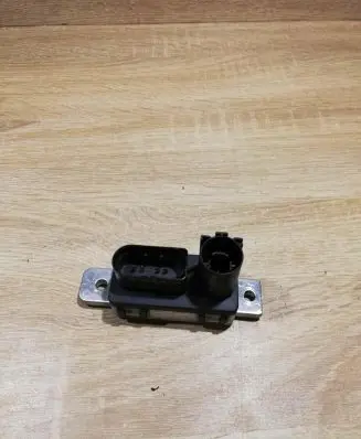 Volvo V60 Glow plug pre-heat relay 31459300 0281003154
