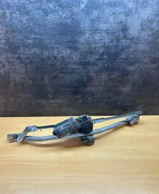 Audi A4 S4 B5 8D Front wiper linkage and motor 8D1955113A 0390241132 058970515