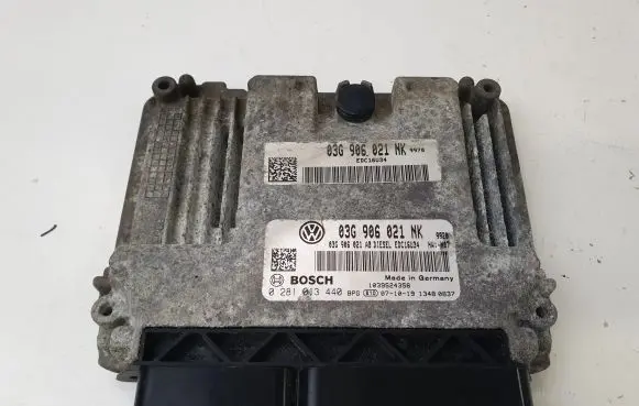 Volkswagen PASSAT B6 Engine control unit/module 03G906021NK