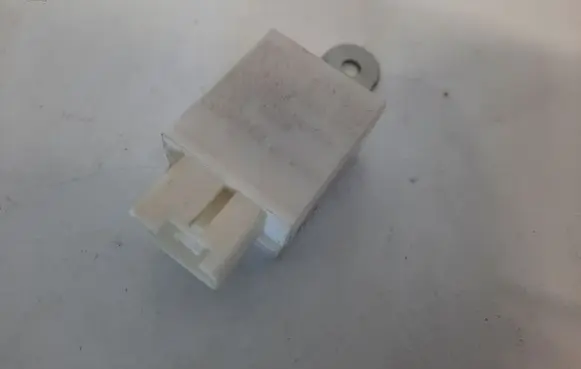 Mazda 6 Hazard light switch 3211224320 GJ6A66830