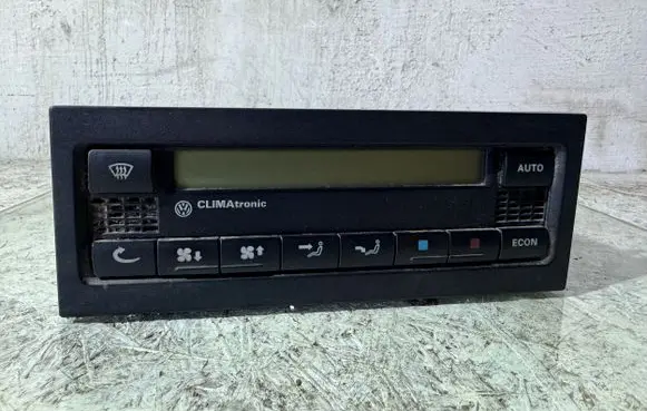 Volkswagen PASSAT B5 Climate control unit 1J1907044 5HB00761700