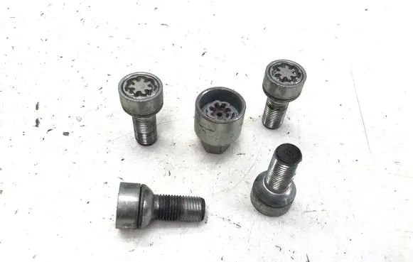 Skoda Kodiaq Anti-theft wheel nuts and lock 
