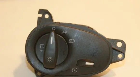Ford Focus Light switch 98AG13A024DF
