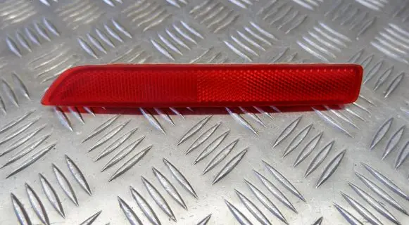 Rear tail light reflector